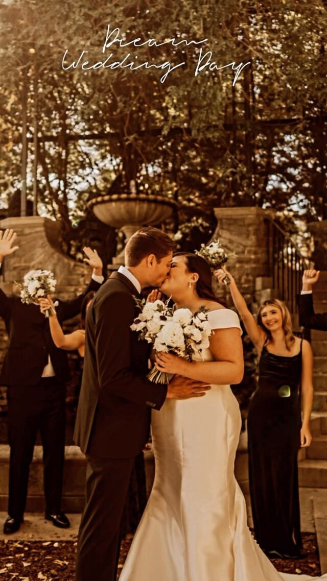 What a dream 😍 all of this was captured by @jayellen_ and she did an amazing job 🙌🏻 DJ Marky Mark brought down the house that evening 🕺🏼It’s in the reel before this one if you’re curious 😎
•
•
•
•
•
#weddingvenue #weddingplanner  #weddingdress #goldenhour #weddingshoes #bridesmaids #nashville #dj #weddingdj #nashvilledj #destinationwedding #nashvillewedding #love #wedding #groomsmen #weddinginspiration #weddingphotography #weddingvideos