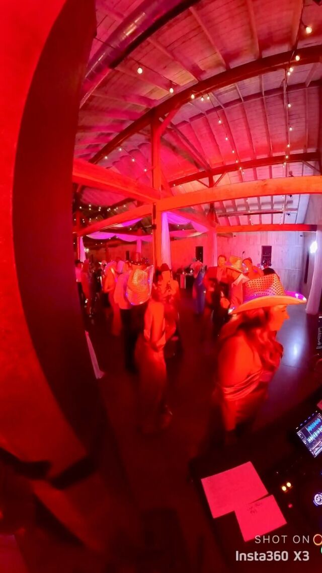 Helping people make best friends wherever we go! 

#wedding #weddingdj #nashvilledj #nashvilleweddingdj #dj #pioneerdj #party